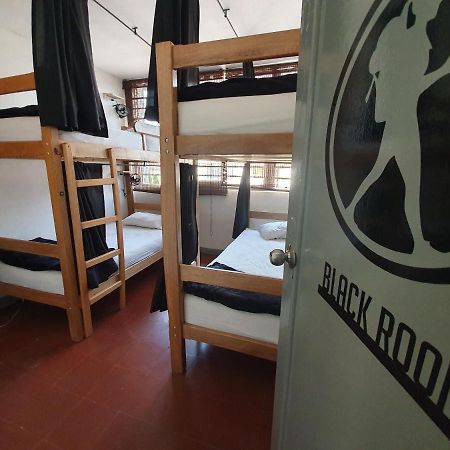 Backpackers Inn ميديلين المظهر الخارجي الصورة