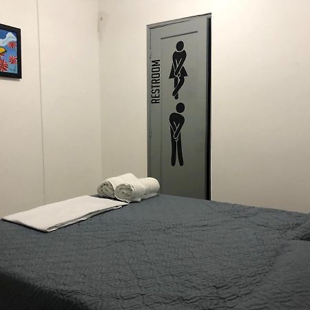 Backpackers Inn ميديلين المظهر الخارجي الصورة