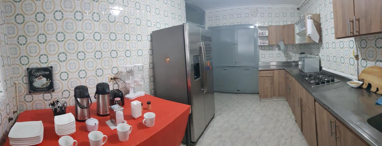 Backpackers Inn ميديلين المظهر الخارجي الصورة