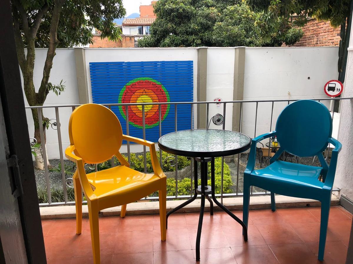 Backpackers Inn ميديلين المظهر الخارجي الصورة