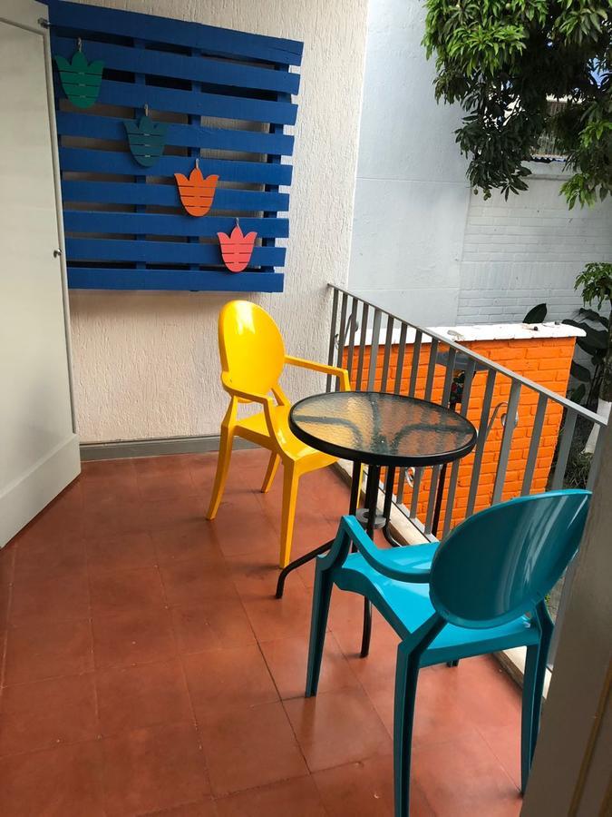 Backpackers Inn ميديلين المظهر الخارجي الصورة
