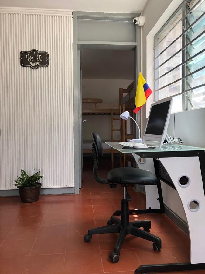 Backpackers Inn ميديلين المظهر الخارجي الصورة