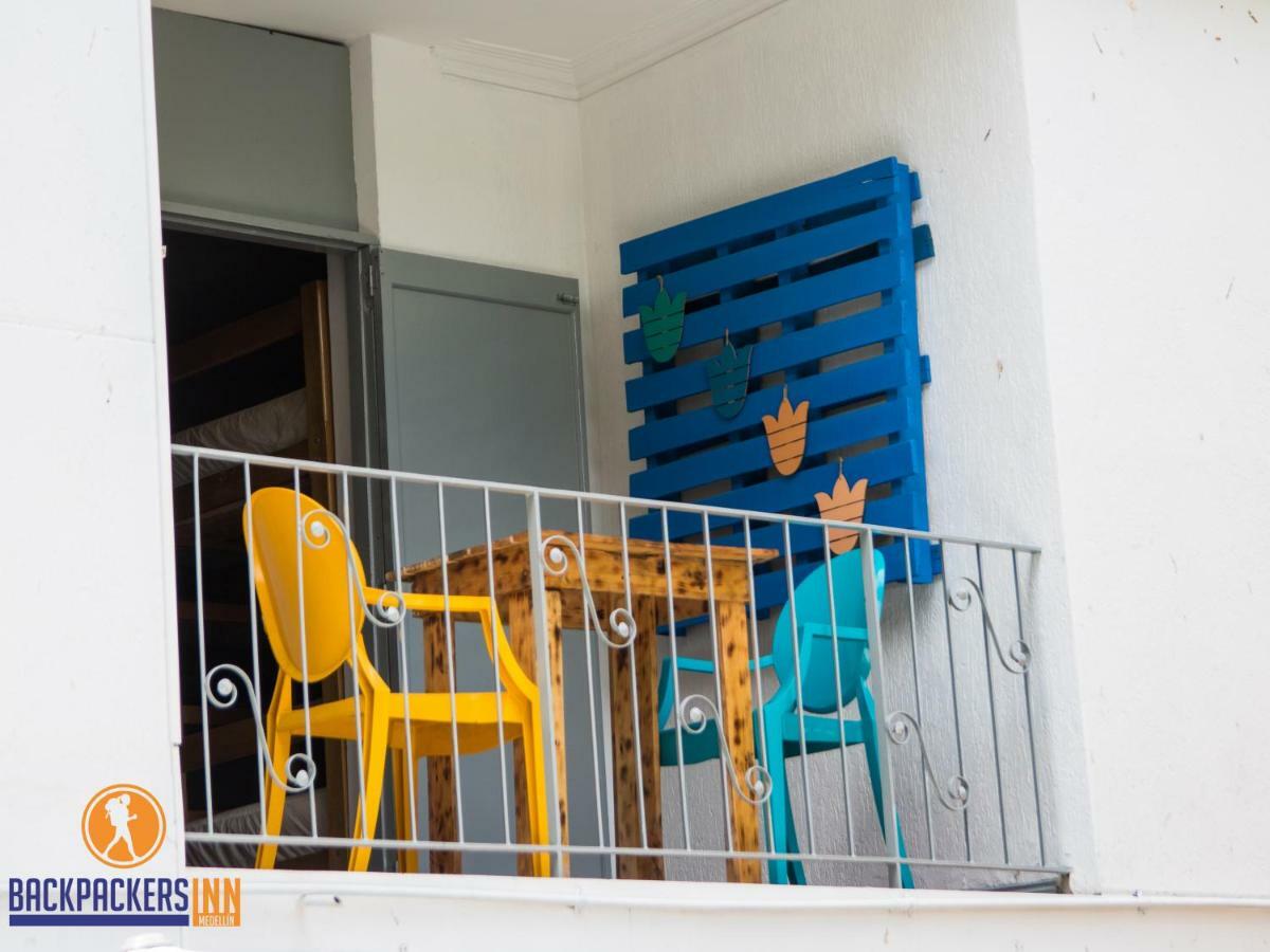 Backpackers Inn ميديلين المظهر الخارجي الصورة