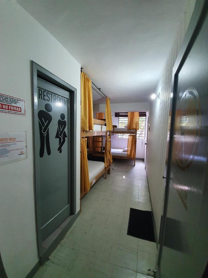 Backpackers Inn ميديلين المظهر الخارجي الصورة